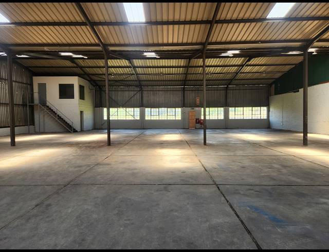 751M² WAREHOUSE TO LET IN WADEVILLE